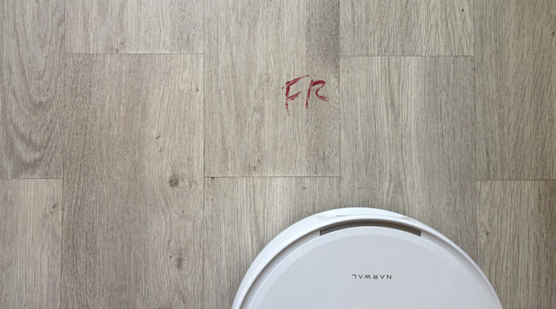 Test de l'aspirateur robot Narwal Freo Z10 : élégant, puissant, mais pas intelligent.