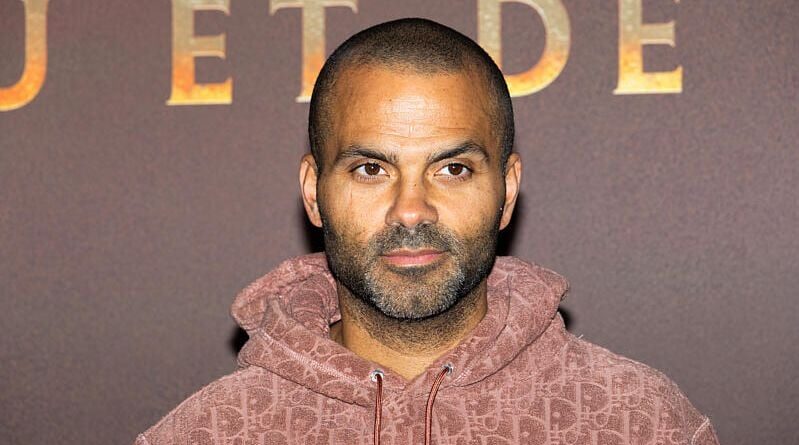 Tony Parker enseigne l'humilité et le travail à ses enfants.