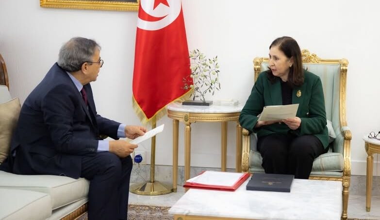 Tunisie : la Cheffe du gouvernement reçoit les comptes 2025 de la BCT