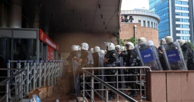 Turquie : La police ne déloge pas le chef du CHP, parti d’opposition
