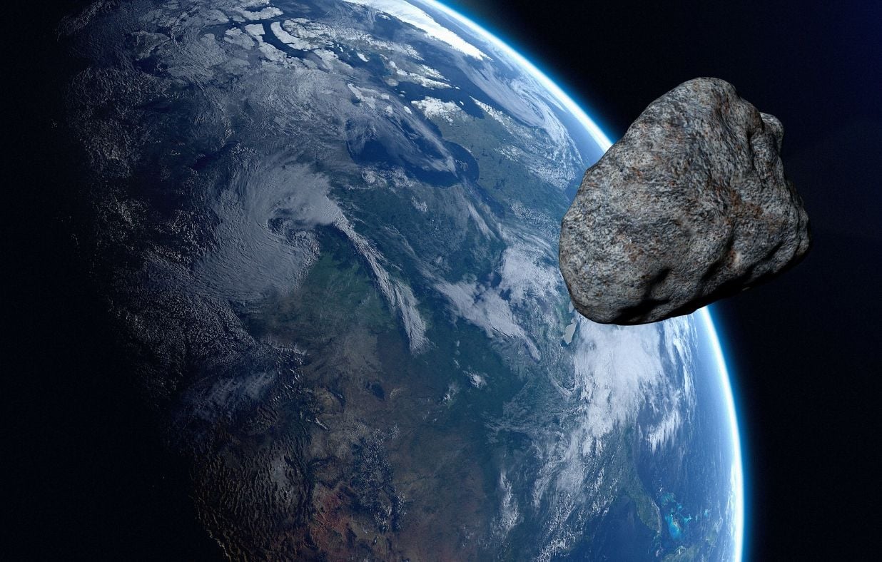 Un astéroïde de la taille d’un terrain de basket frôle la Terre ce lundi soir.