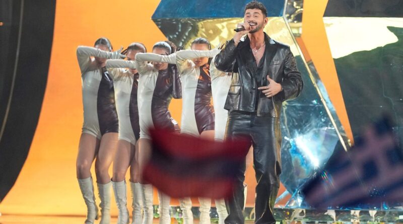 Un individu exclu de l'arena pour avoir crié « Stop the genocide » pendant Israël à l'Eurovision.