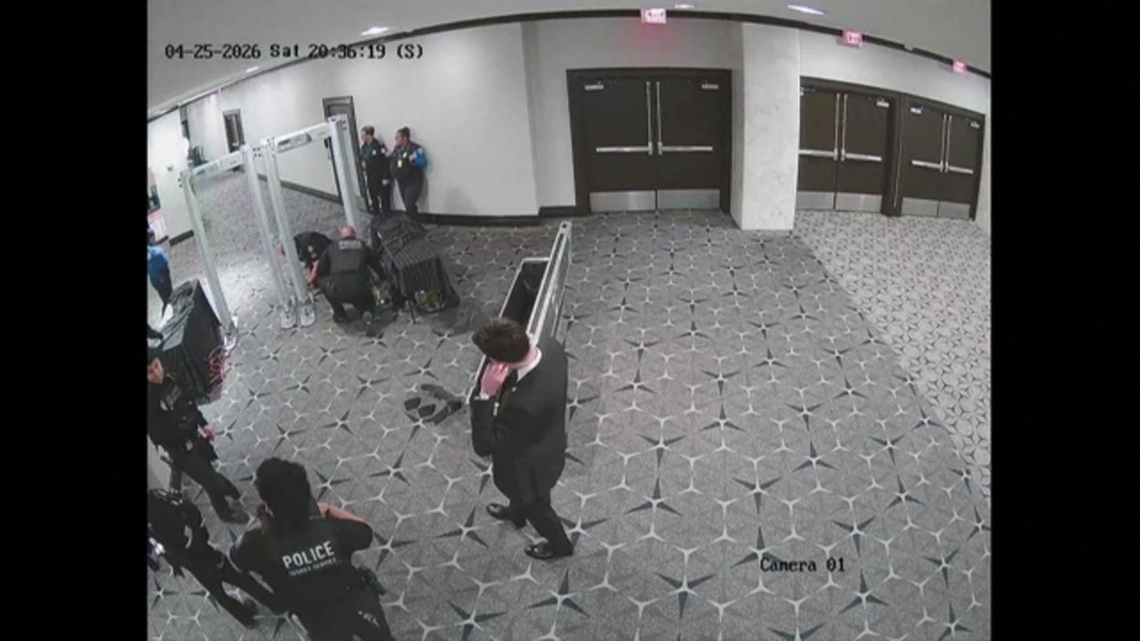 Une nouvelle vidéo de l'attaque au dîner des correspondants à Washington dévoilée
