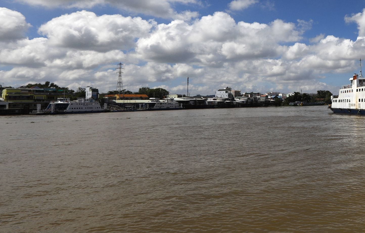 Vietnam : Cinq adolescents se noient dans le courant d'une rivière
