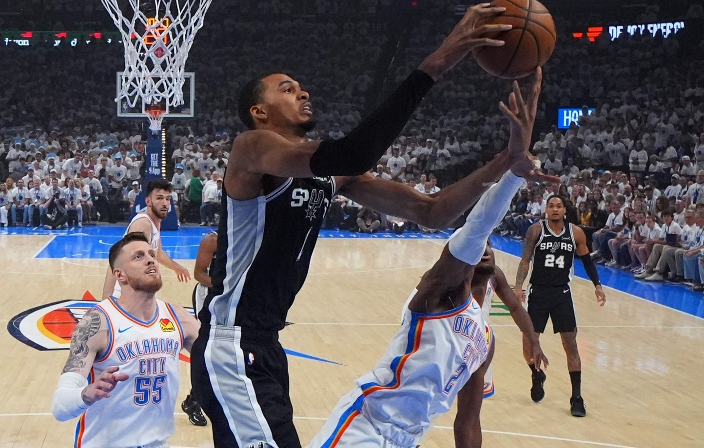 Wembanyama en playoffs NBA : Spurs au bord du précipice avec un Wemby fantomatique
