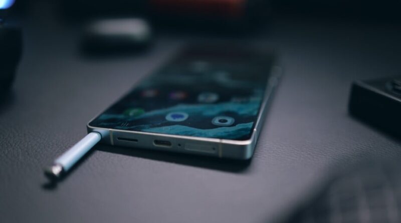 Xiaomi 17 Ultra ou Samsung Galaxy S25 Ultra : quel premium choisir ?