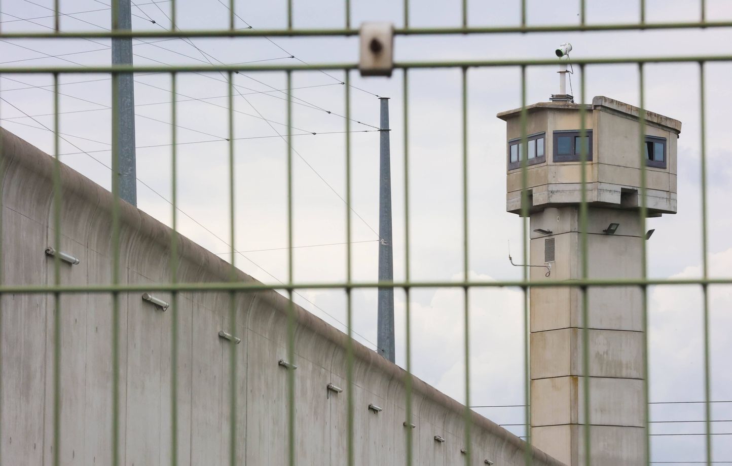 Yvelines : 25 ans de prison pour un jeune ayant tué sa compagne de 18 ans