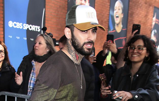 Zayn Malik annule sa tournée aux États-Unis, réduit ses dates en Europe.