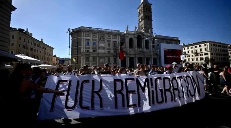 À Rome, manifestation de l'extrême droite pour la "remigration"