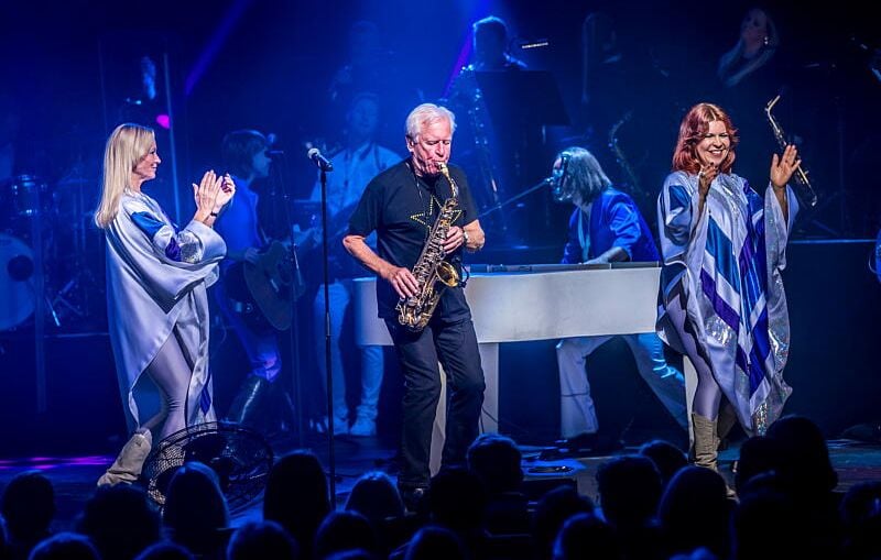 ABBA rend hommage à Görel Hanser, morte à 76 ans.