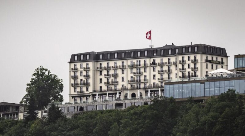 Accord Etats-Unis/Iran : l'importance du Bürgenstock en Suisse pour la signature.