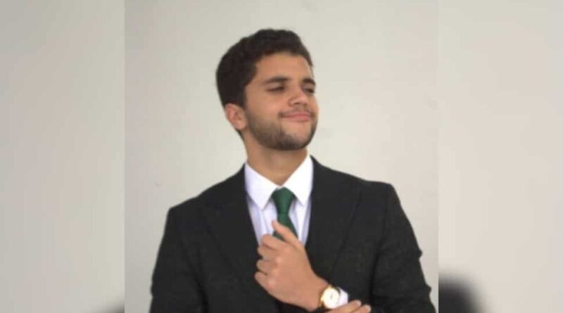 Adem Kouki, premier en économie, vise la Sorbonne en droit.