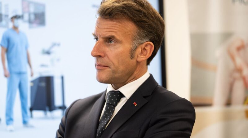 Affaire Lyhanna : Emmanuel Macron discute avec les parents de la fillette