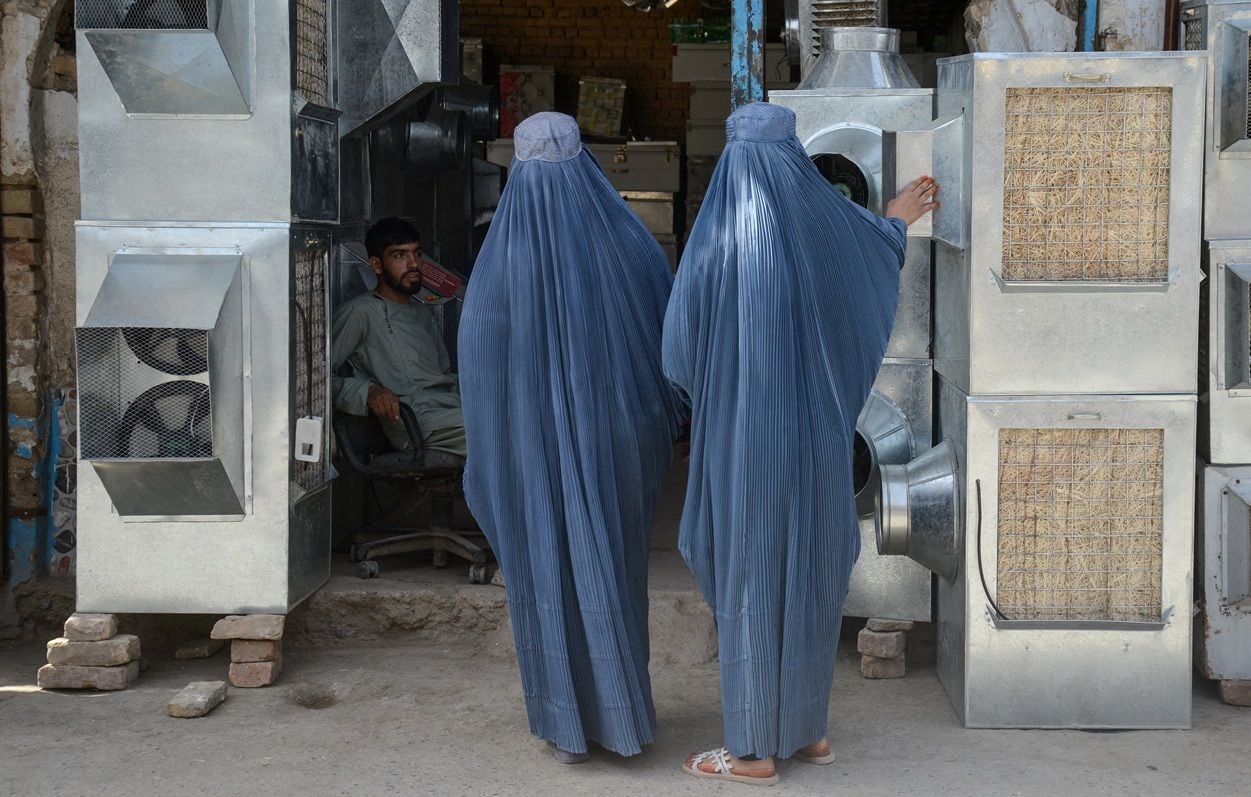 Afghanistan : Augmentation des arrestations de femmes par la police des mœurs