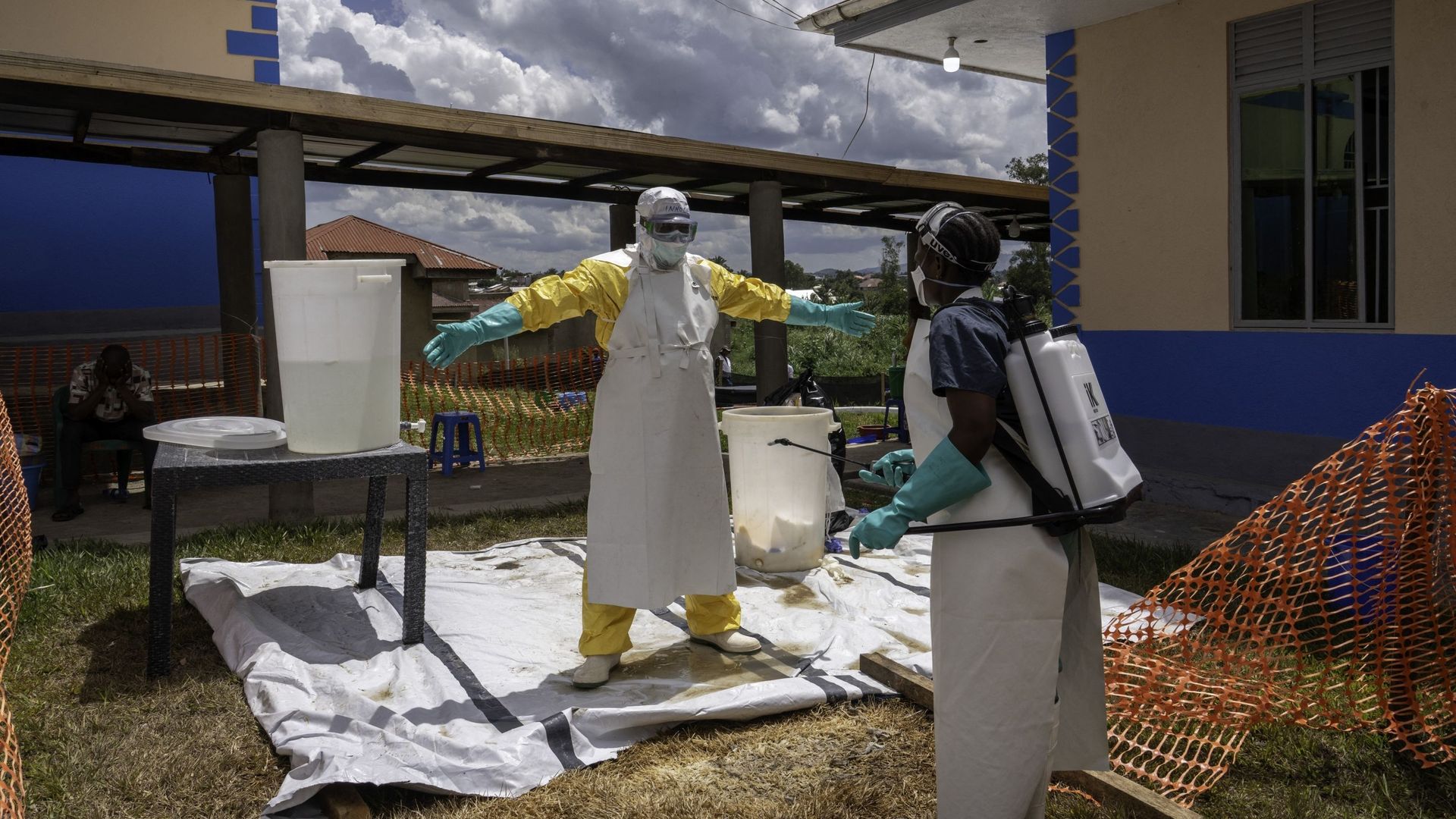Afrique centrale : près de 500 cas d'Ebola confirmés par l'OMS