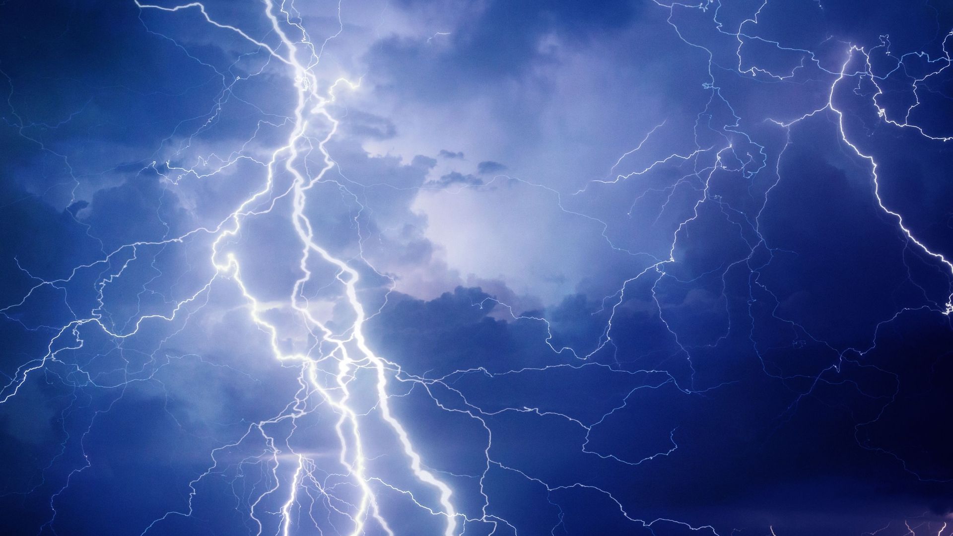 Alerte jaune orage : numéro 1722 activé de jeudi soir à vendredi matin en Belgique