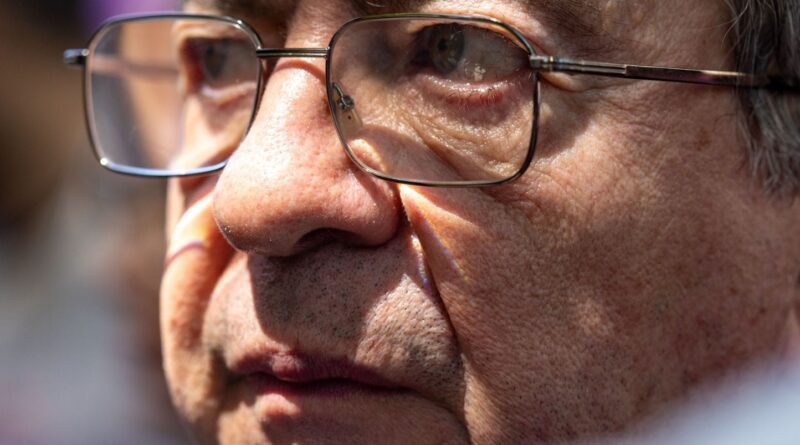 Attaque du 7-Octobre : Ménchon juge le caractère terroriste « discutable »