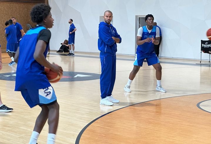 Tony Parker a débuté son stage de préparation avec le groupe France U17, le 1er juin à Lyon.