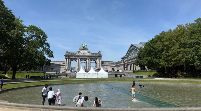 Bruxelles : baignade dans les fontaines des parcs, possible ou pas ?