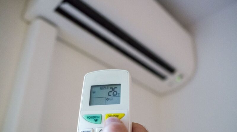 Canicule : La ministre s’énerve contre ceux qui veulent « la clim partout »