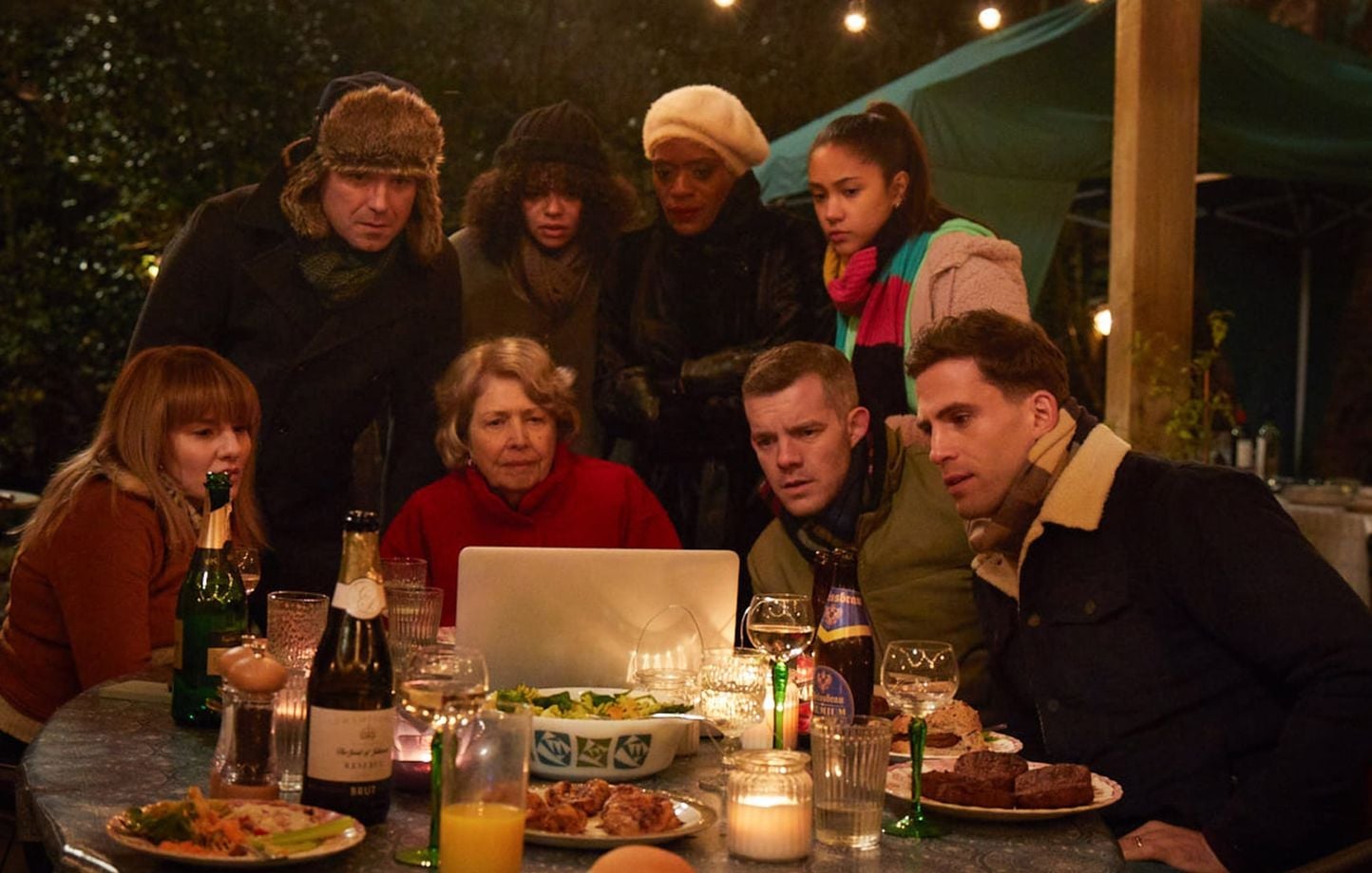 "Canicule, populisme, guerre en Ukraine : retour glaçant sur 'Years and Years'"
