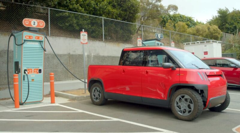 Ce pick-up électrique aussi petit qu'une Mini rivalise avec Toyota.