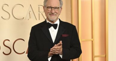 « C’était un amour, cette femme » : Steven Spielberg honore Nathalie Baye