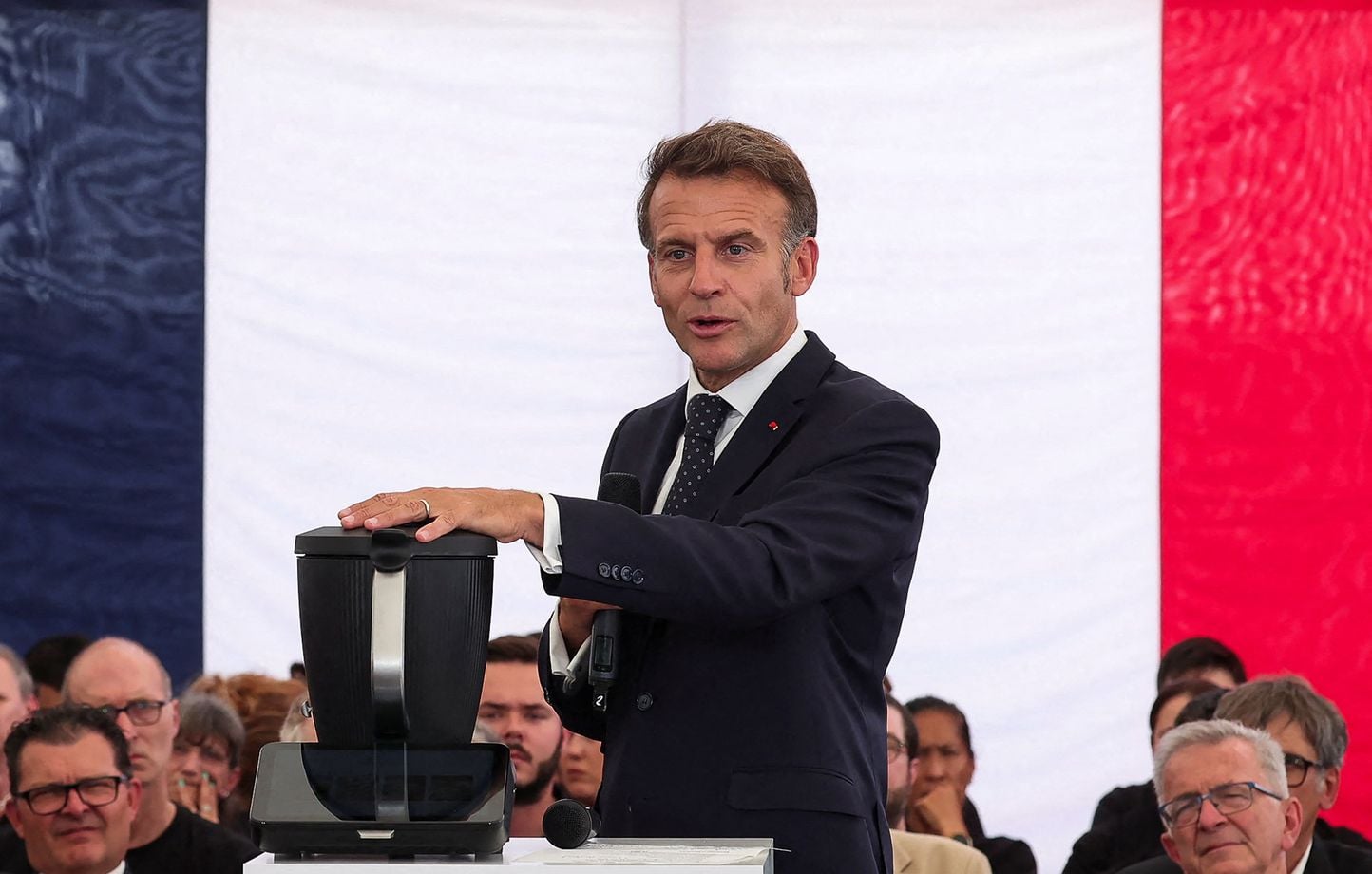 Choose France : Emmanuel Macron a-t-il été un bon VRP ?