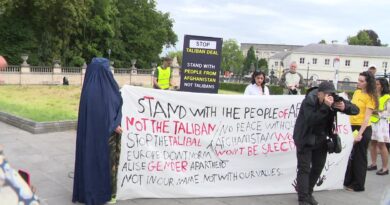 Cinq talibans obtiennent un visa belge de un jour pour négocier le rapatriement des demandeurs d’asile afghans.