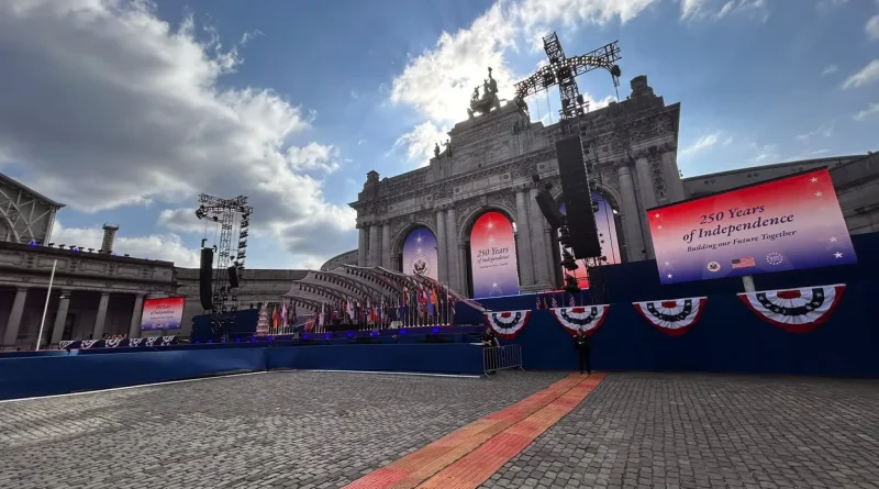 Cinquantenaire : des manifestants s'opposent à la privatisation du parc et à la politique climatique de Trump.