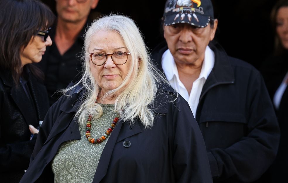 « Coline ne ment pas » : Josiane Balasko confirme son soutien à sa nièce