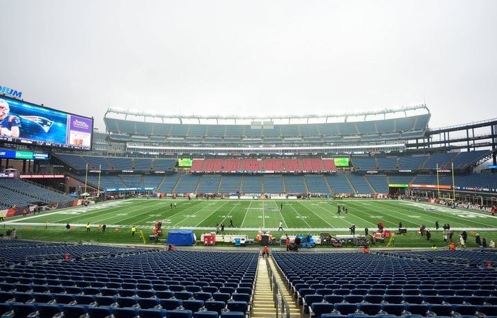 Le Gillette Stadium troque ses poteaux de NFL pour des cages de football pendant un mois.