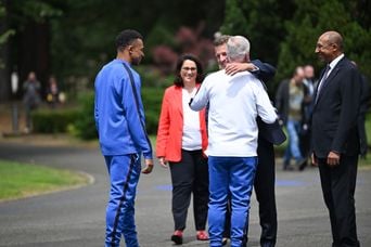 Coupe du monde 2026 : Marina Ferrari ne fait pas l'unanimité sur ses pierres de protection aux Bleus