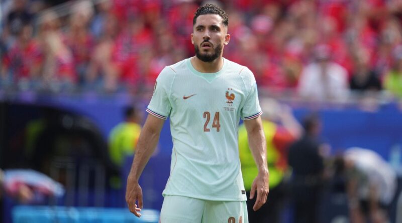 Coupe du monde 2026 : Rayan Cherki filme le lancement de maillots.