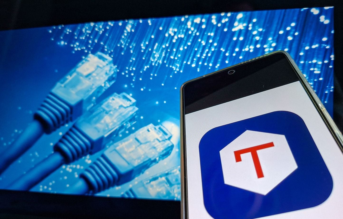 Cyberattaque visant Tchap, messagerie des agents de l'État.