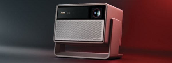 Darty lance un pack avec un vidéoprojecteur Full HD 200 pouces et accessoires.