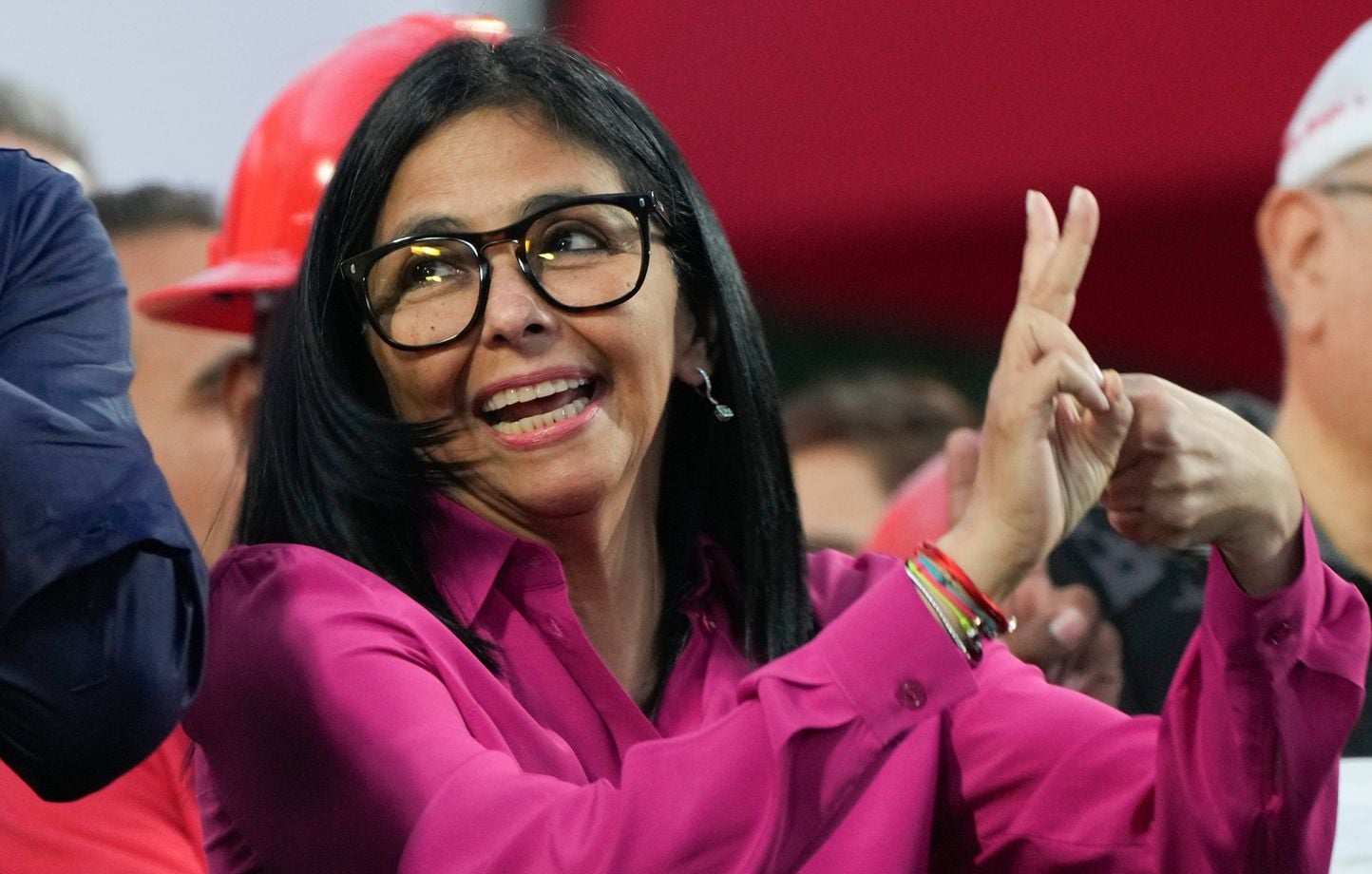 Delcy Rodríguez applaudit la chute de Maduro, à la tête du Venezuela.