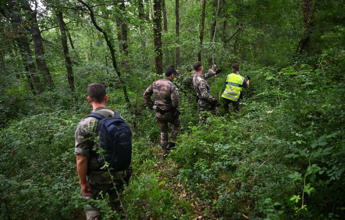 Disparition de Lyhanna : des bénévoles en quête dans les bois.