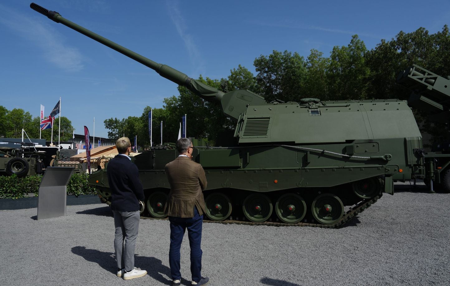 Douze stands israéliens ne sont pas présents au Salon Eurosatory de la Défense.