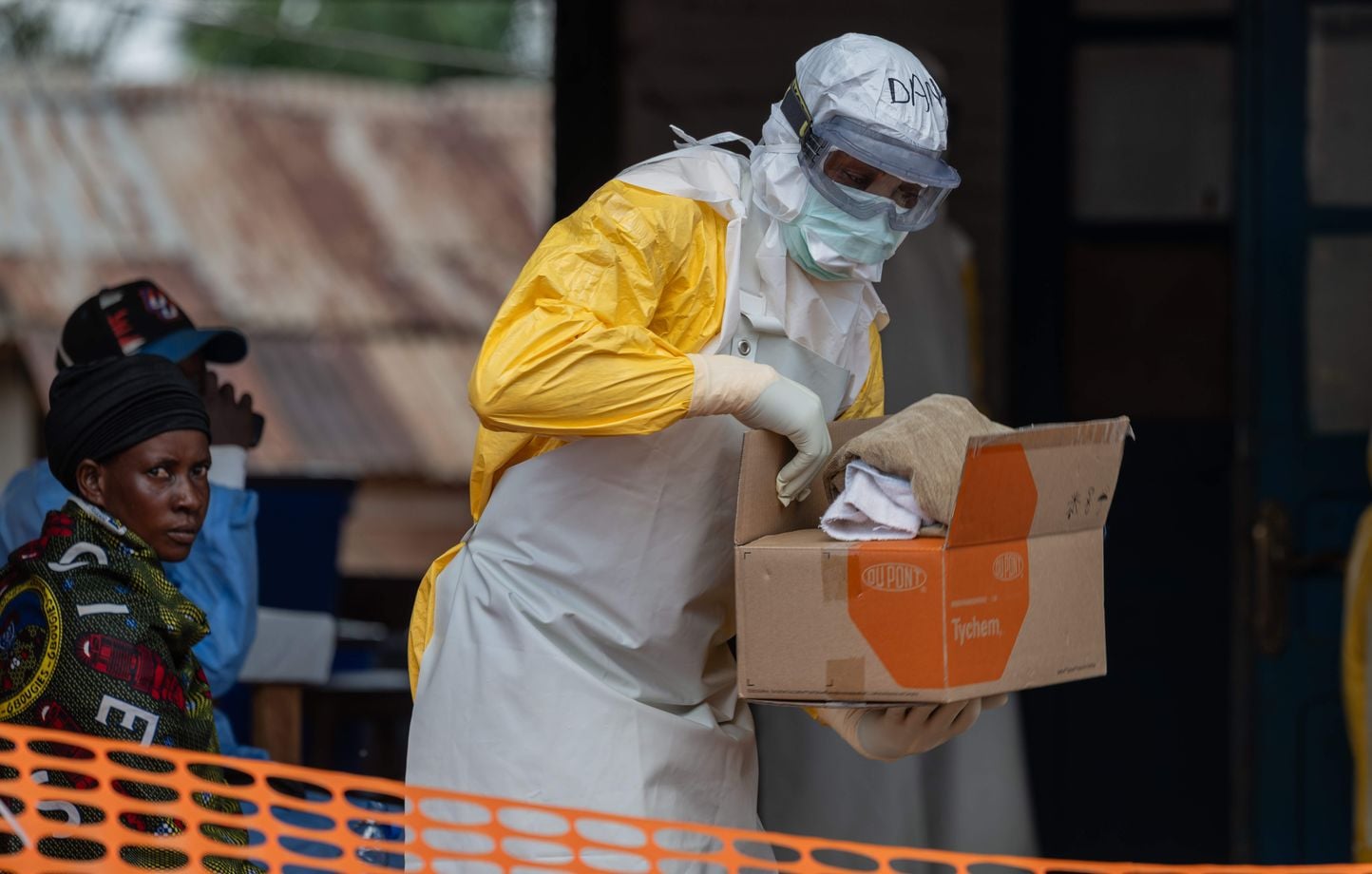 Ebola : 100 tonnes de matériel d’urgence envoyées par l’UE en RDC