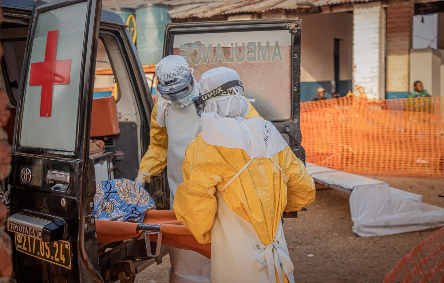 Ebola : isolement strict pour le premier patient positif en France ?