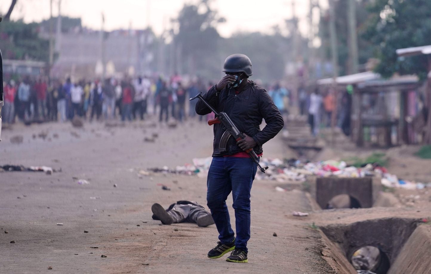 Ebola : Opposant blessé par la police au centre de quarantaine américain