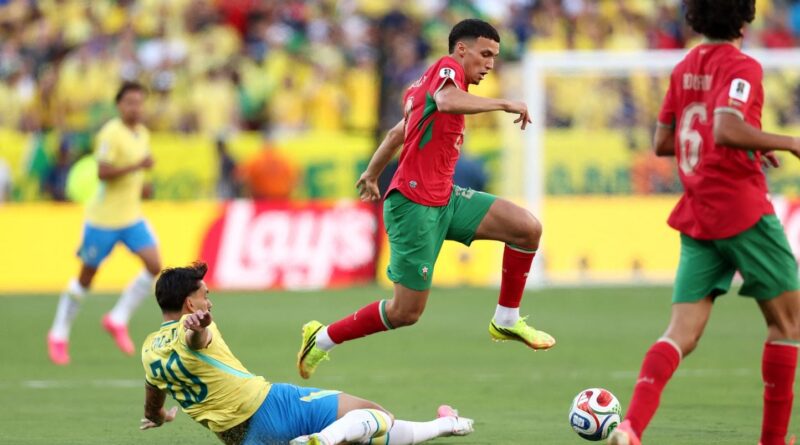 EN DIRECT Brésil - Maroc : Le rythme ne baisse pas, la furia marocaine s'éloigne... Suivez ce choc du Mondial.
