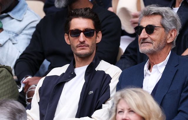 Le coiffeur Yoan Louis, qui ressemble à Pierre Niney, était présent ce dimanche.