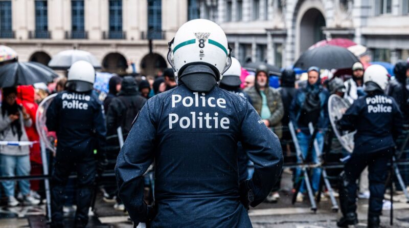 Enquête ouverte contre des policiers : quels risques encourent-ils ?