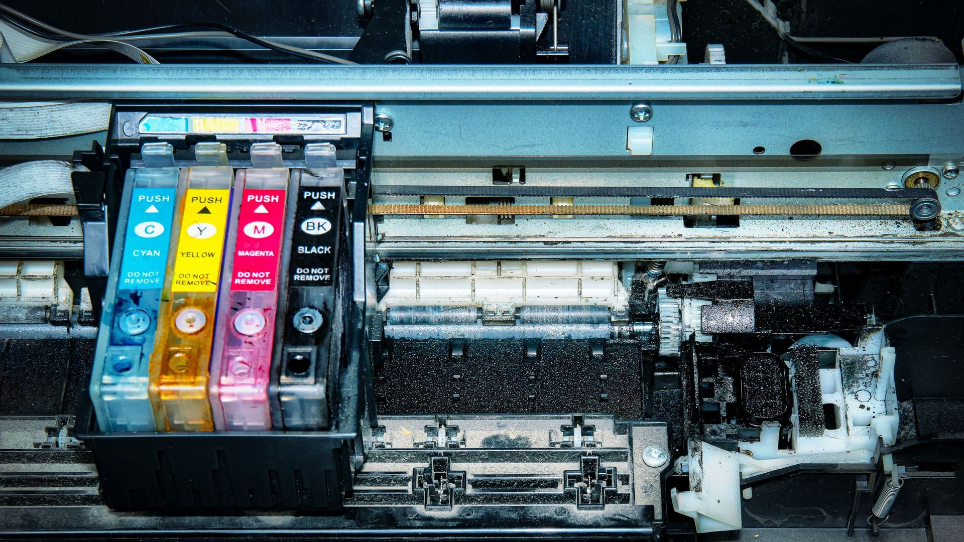Epson poursuivi en justice en France pour obsolescence programmée