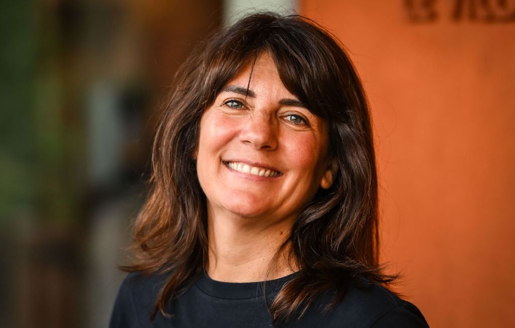 Estelle Denis soutient France Pierron, victime de cyberharcèlement.