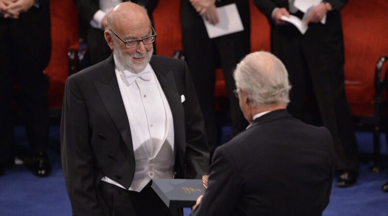 François Englert, prix Nobel de physique, est décédé à 93 ans.