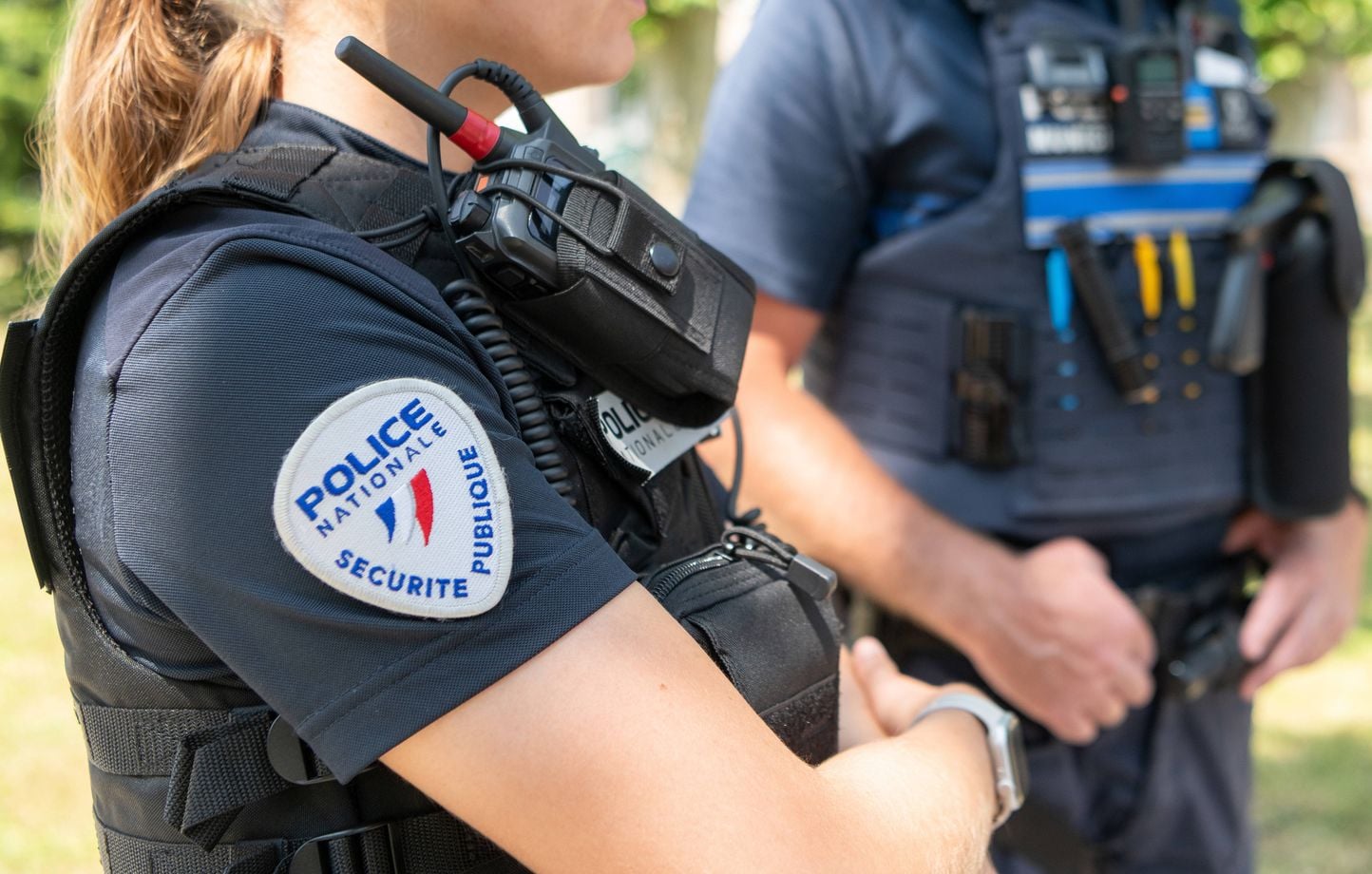Fusillade à Grenoble : Deux mineurs et une jeune femme inculpés.