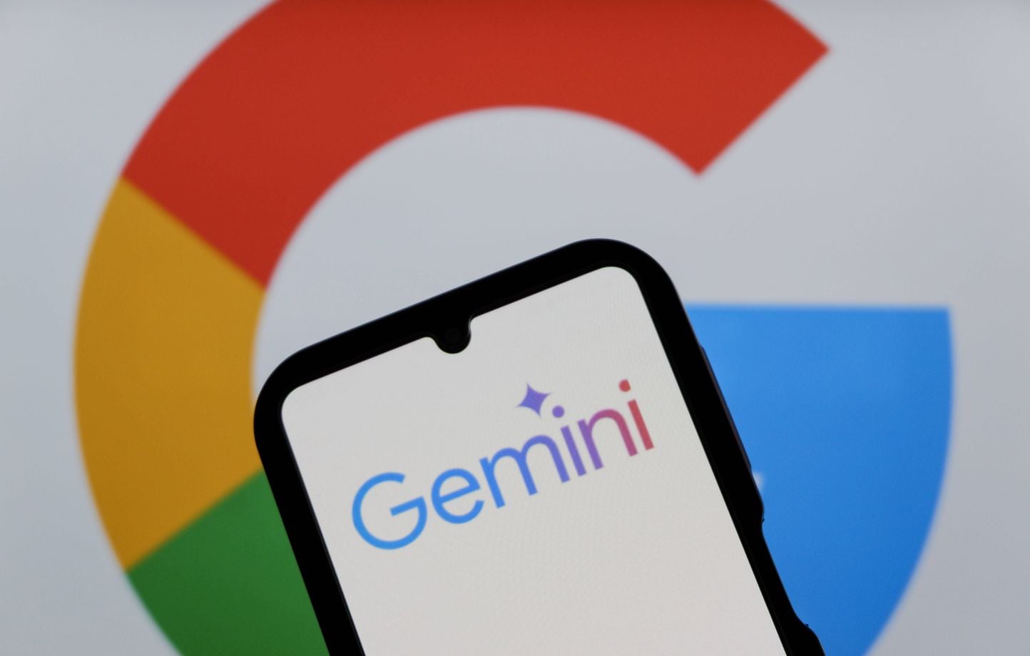 Google : Les « résumés par IA » ne seront pas disponibles en France.